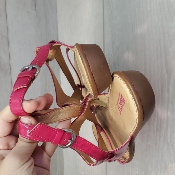 Born Women Ankle Pink Strap Condition Sandals Flats shoes sz 6 - Picture 6 of 11